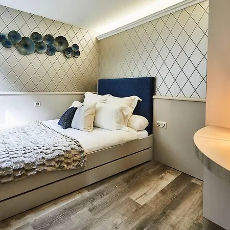 Petit & Authentique Hyper Centre *